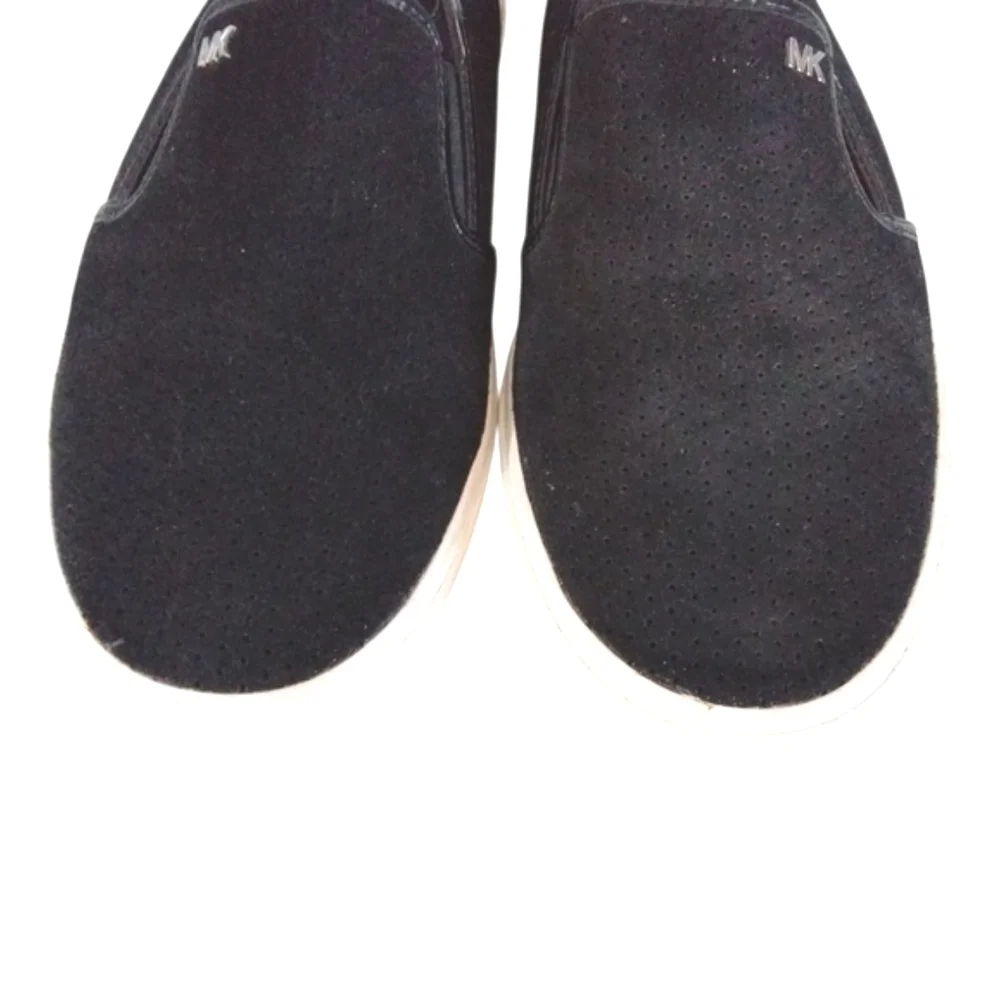 Michael Kors Black and White Sneakers Sleek Design 8.5 M
